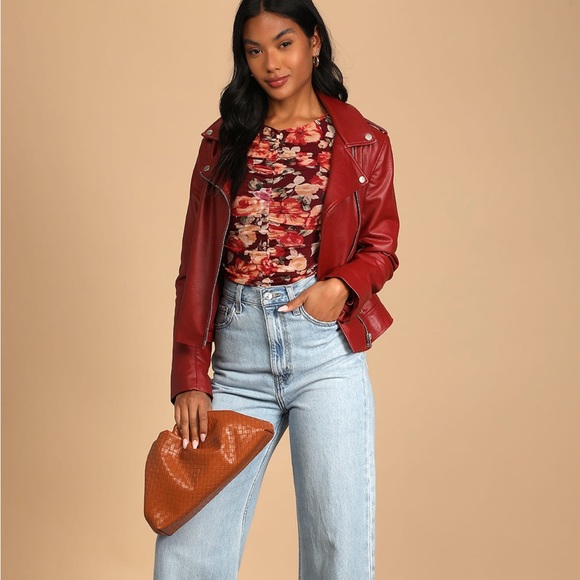 Beyond Blooms Burgundy Floral Print Ruched Long Sleeve Bodysuit - Picture 2 of 5